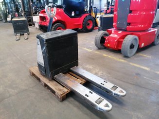 Pedestrian pallet truck Crown WP3020-2.0 - 1