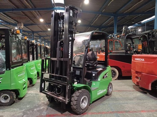 Four wheel front forklift Hangcha XC25 - 1