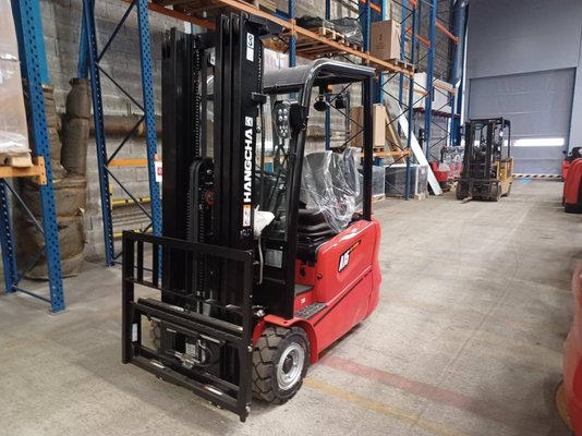 Three wheel front forklift Hangcha A3W15 - 1
