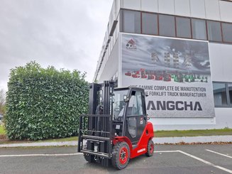 Four wheel front forklift Hangcha XF25G - 1