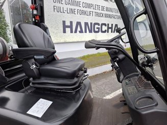 Four wheel front forklift Hangcha XF25G - 12