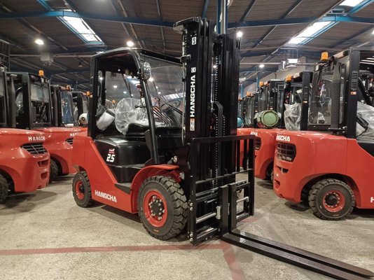 Four wheel front forklift Hangcha XF25G - 1