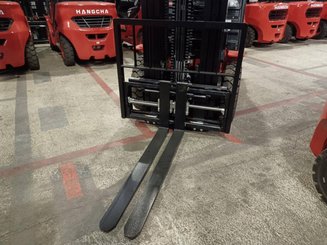 Four wheel front forklift Hangcha XF25G - 2