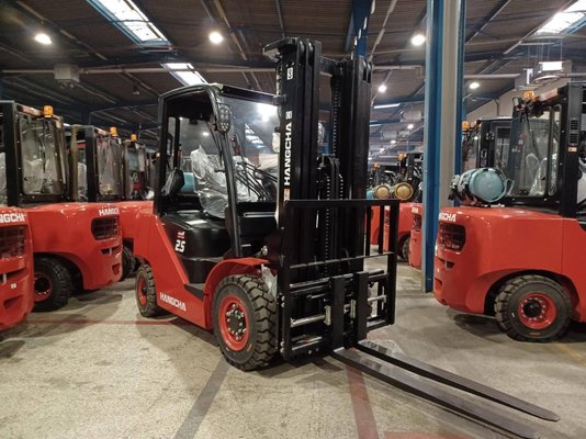 Four wheel front forklift Hangcha XF25G - 1
