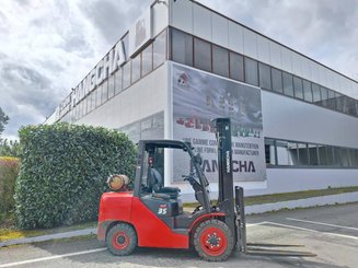 Four wheel front forklift Hangcha XF35G - 3