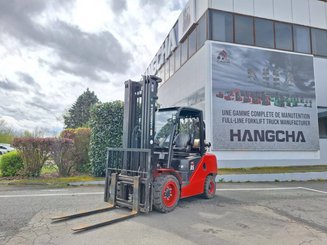 Four wheel front forklift Hangcha XF35G