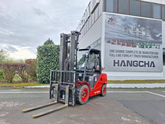 Four wheel front forklift Hangcha XF35G - 1