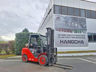 Four wheel front forklift Hangcha XF35G - 1