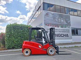Four wheel front forklift Hangcha A4W50-E