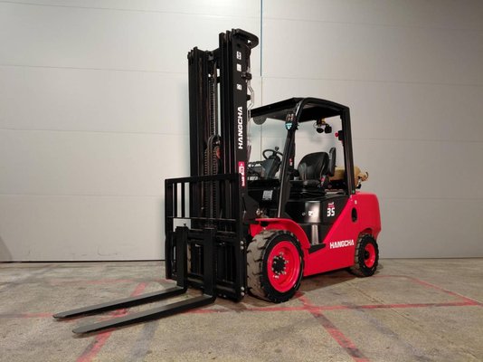 Four wheel front forklift Hangcha XF35G - 1