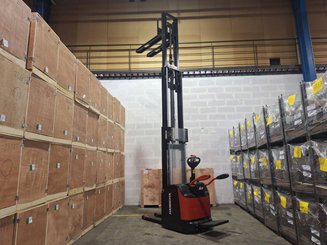 Stacker truck with folding platform Hangcha CDD16-AZ3S