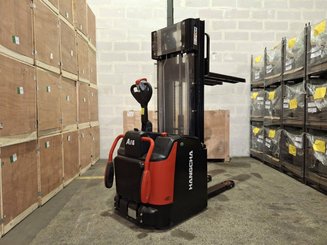 Stacker truck with folding platform Hangcha CDD16-AZ3S