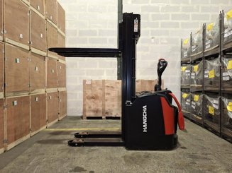 Stacker truck with folding platform Hangcha CDD16-AZ3S