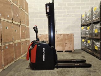Stacker truck with folding platform Hangcha CDD16-AZ3S
