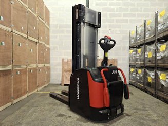 Stacker truck with folding platform Hangcha CDD16-AZ3S