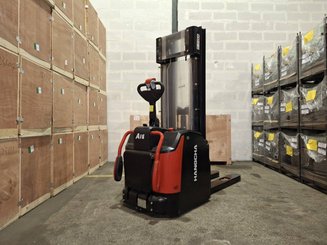 Stacker truck with folding platform Hangcha CDD16-AZ3S