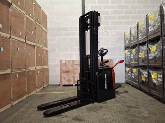 Stacker truck with folding platform Hangcha CDD16-AZ3S