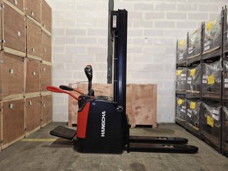 Stacker truck with folding platform Hangcha CDD16-AZ3S