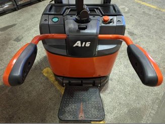 Stacker truck with folding platform Hangcha CDD16-AZ3S