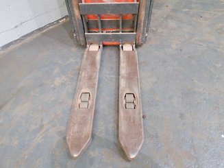 Pedestrian pallet stacker Fenwick L10 - 7