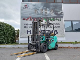 Four wheel front forklift Mitsubishi FG25NT