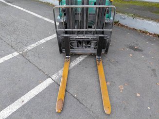 Four wheel front forklift Mitsubishi FG25NT - 3