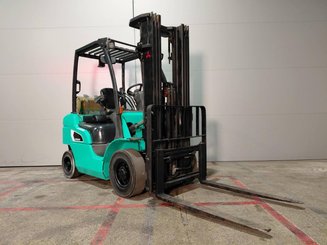 Four wheel front forklift Mitsubishi FG25NT