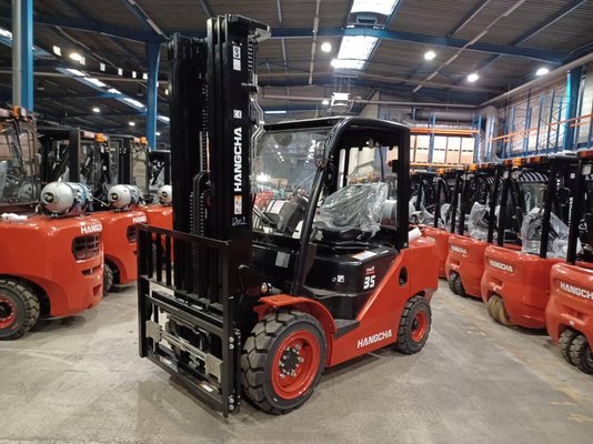 Four wheel front forklift Hangcha XF35G - 1