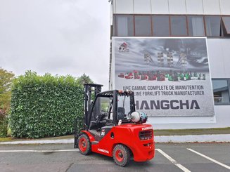 Four wheel front forklift Hangcha XF35G - 3
