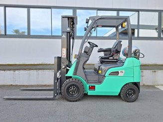 Four wheel front forklift Mitsubishi FG15N