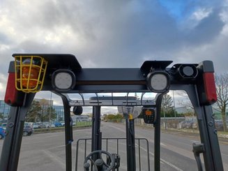 Three wheel front forklift Yale ERP16VTMWB