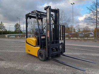 Three wheel front forklift Yale ERP16VTMWB - 1