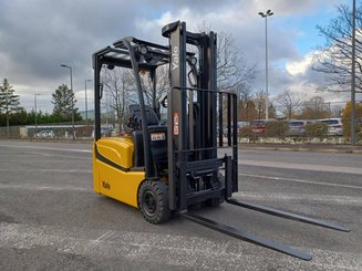 Three wheel front forklift Yale ERP16VTMWB