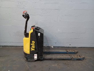 Pedestrian pallet truck Yale MP20 AC - 5