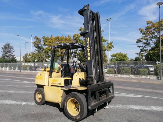 Four wheel front forklift Hyster H4.00XL - 1