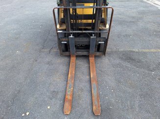 Four wheel front forklift Caterpillar GP18N - 4