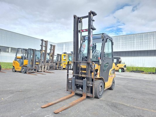 Four wheel front forklift Caterpillar GP18N - 1