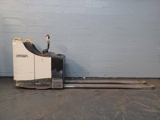 Stand-on pallet truck Crown WT3040-20 - 5