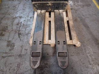 Pedestrian pallet truck Crown WP3015-1.6 - 4