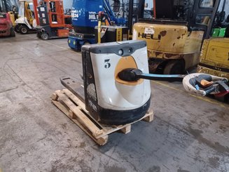 Pedestrian pallet truck Crown WP3015-1.6 - 3