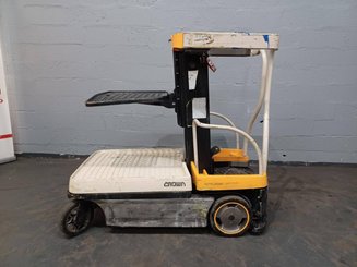 Vertical lift platform Crown WAVE60-118