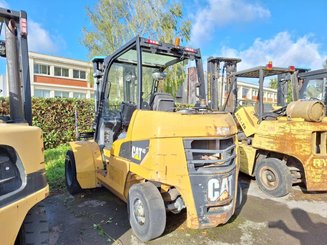 Four wheel front forklift Caterpillar GP40N