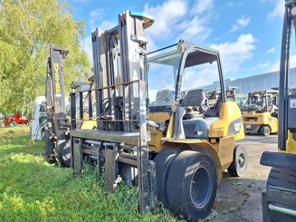 Four wheel front forklift Caterpillar GP40N - 1