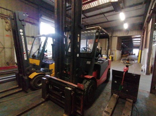 Four wheel front forklift Hangcha J4W50 - 1