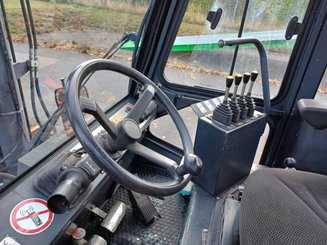 Four wheel front forklift Mora M180C
