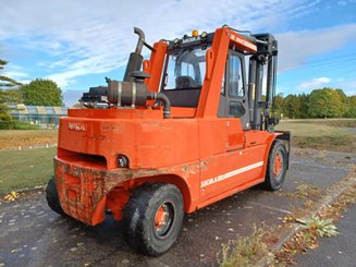 Four wheel front forklift Mora M180C