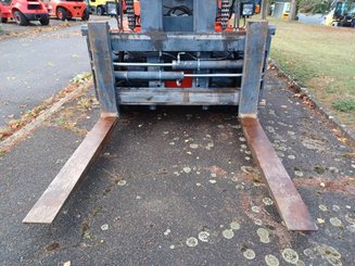 Four wheel front forklift Mora M180C
