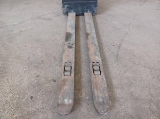 Low-level order picker Caterpillar NO20NE