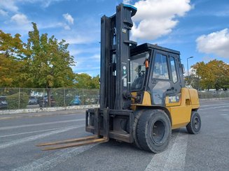 Four wheel front forklift Caterpillar GP45K2 - 1