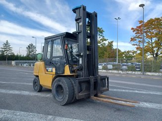 Four wheel front forklift Caterpillar GP45K2